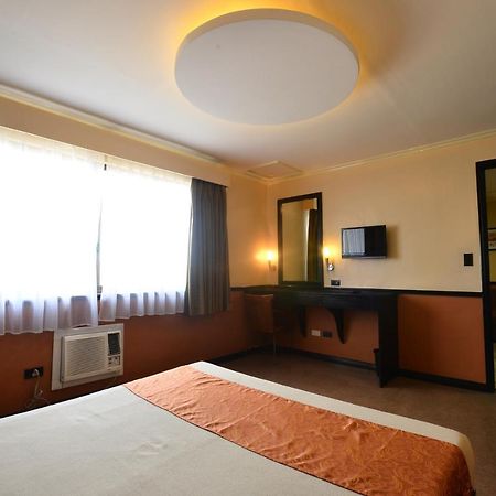 Fernandina 88 Suites Hotel Кесон Сити Екстериор снимка
