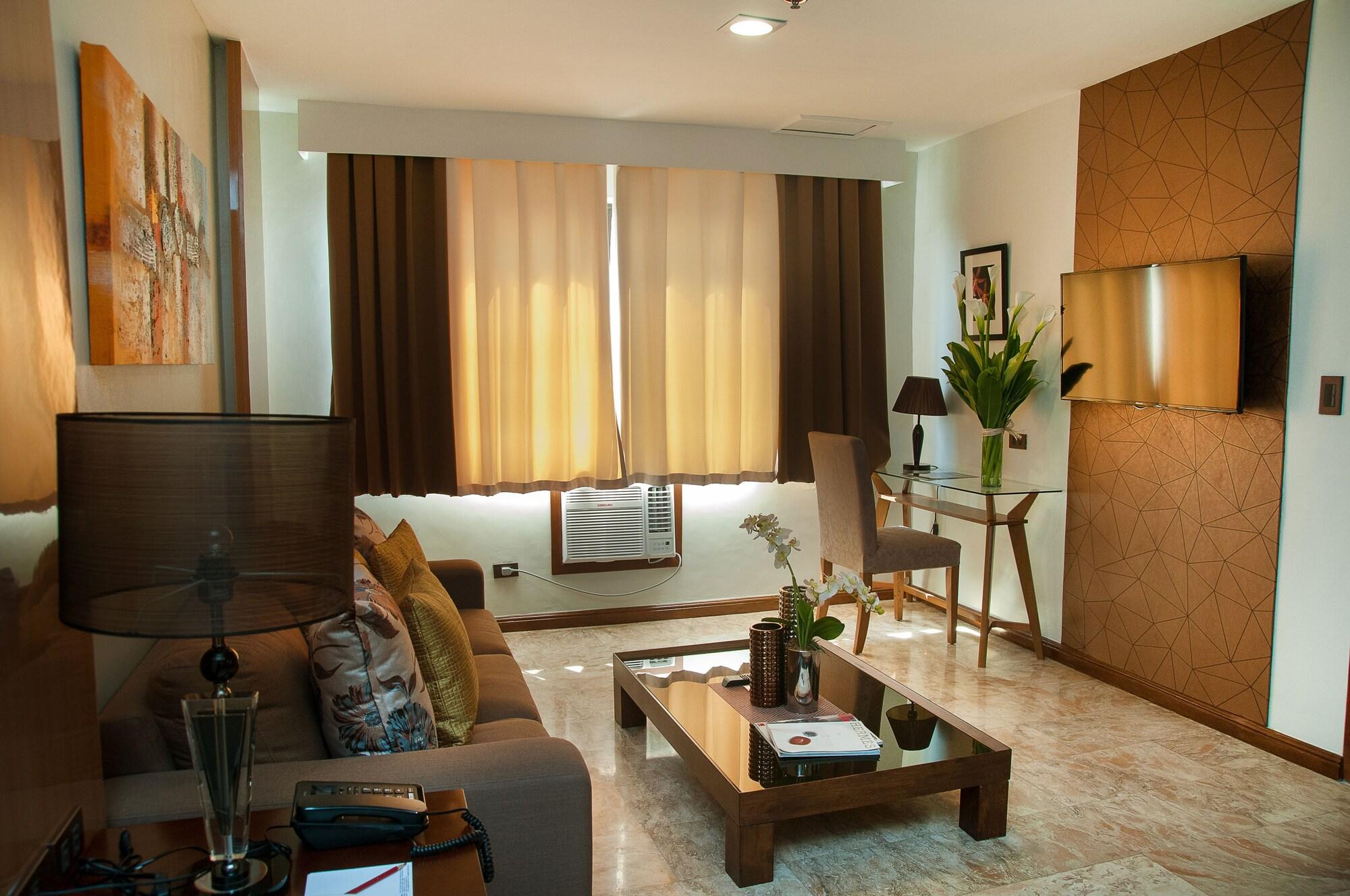 Fernandina 88 Suites Hotel Кесон Сити Екстериор снимка