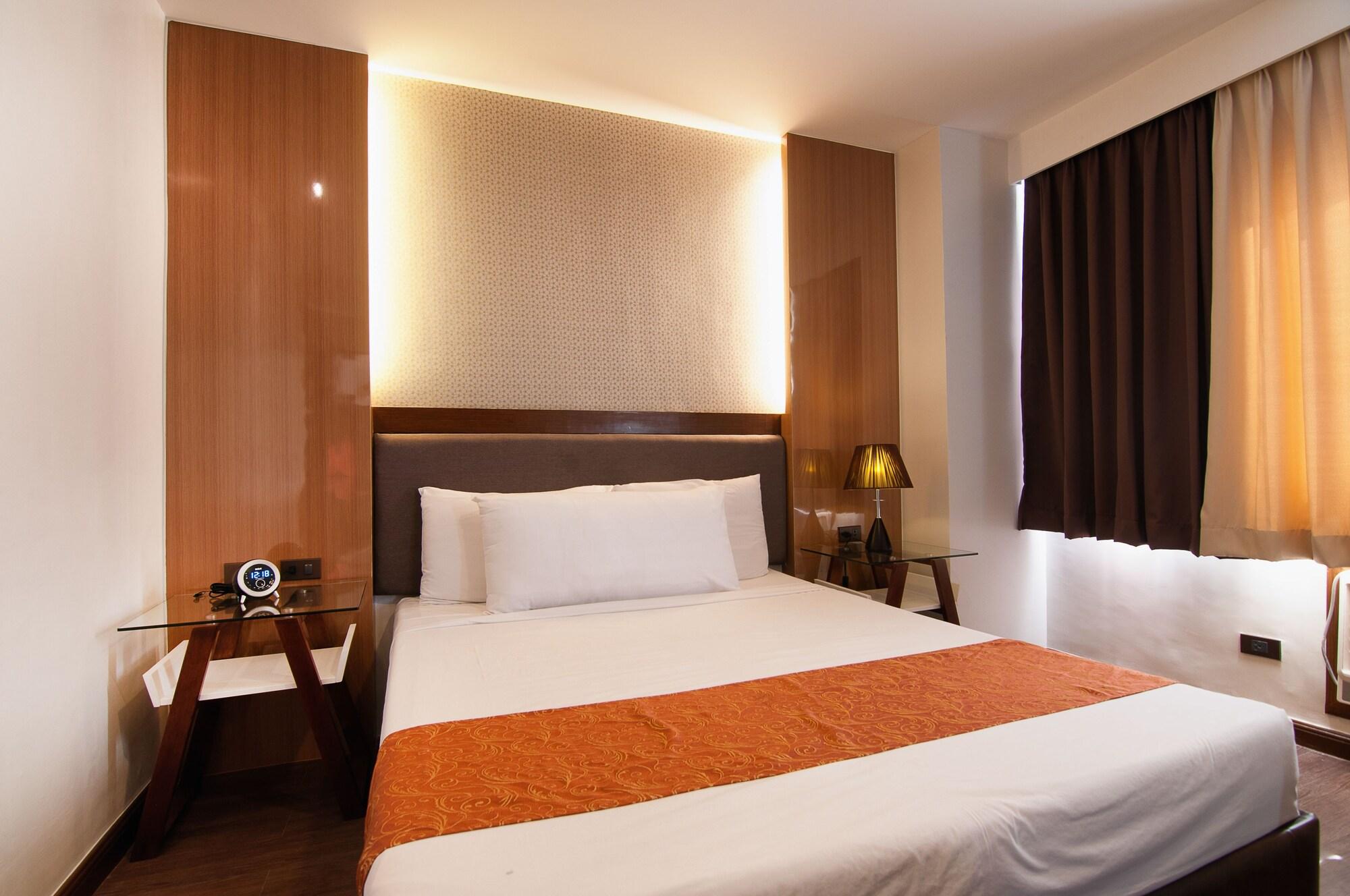 Fernandina 88 Suites Hotel Кесон Сити Екстериор снимка