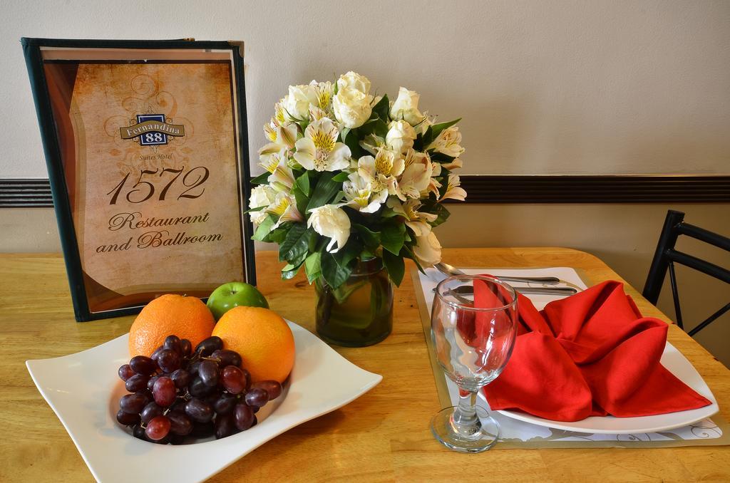 Fernandina 88 Suites Hotel Кесон Сити Екстериор снимка