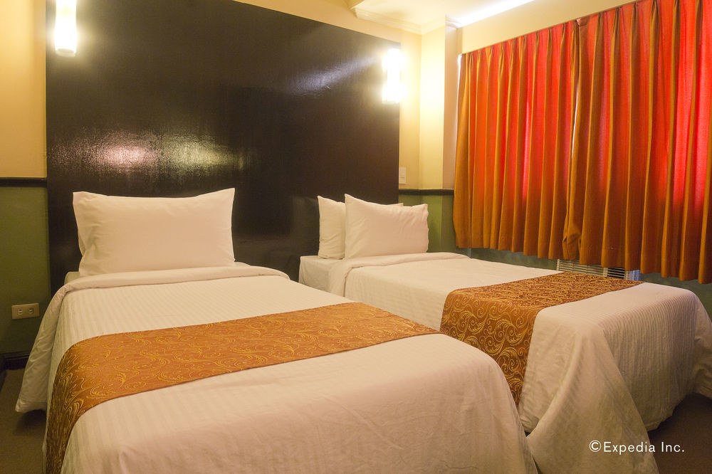Fernandina 88 Suites Hotel Кесон Сити Екстериор снимка