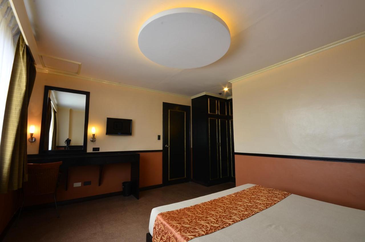 Fernandina 88 Suites Hotel Кесон Сити Екстериор снимка